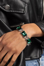 Load image into Gallery viewer, Radiating Review - Green 2pc set