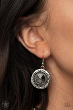 Load image into Gallery viewer, Global Glamour- silver