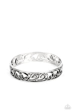 Load image into Gallery viewer, Versailles Villa - Silver
